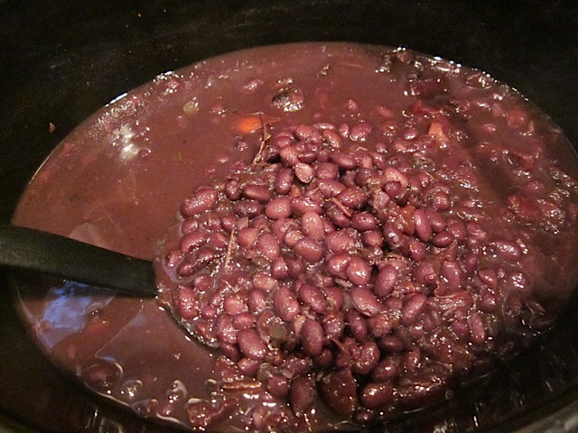 cooked spicy black beans